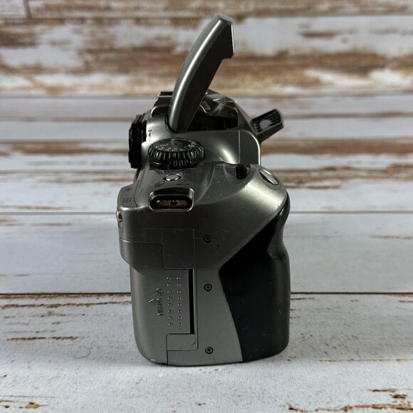 Canon EOS DSLR Rebel Digital 6.3MP Camera DS6041 Body Only Parts Only - Picture 2 of 5